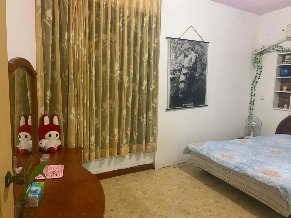 淡水老街歡樂便利民宿 Тамсуи Екстериор снимка